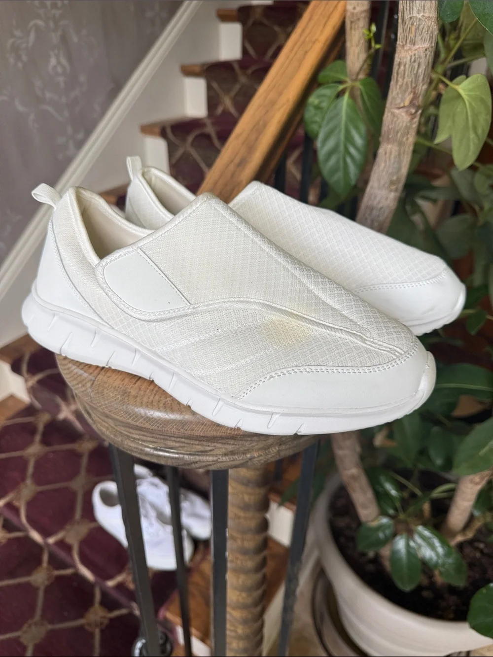 ORTHO REST ladies slip on Orthopedic shoe size 9 1/2 excellent condition